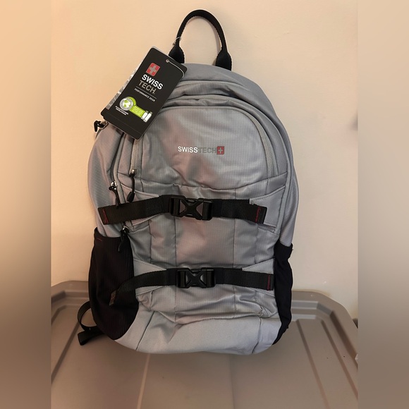 Swiss tech performance gear backpack-NEW - Picture 1 of 7